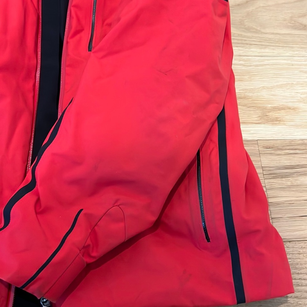 KJUS men’s formula ski jacket - Picture 11 of 12
